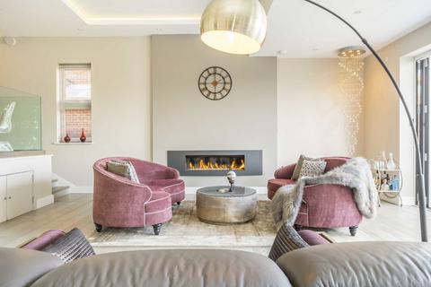 undefined, The Ridings, London W5