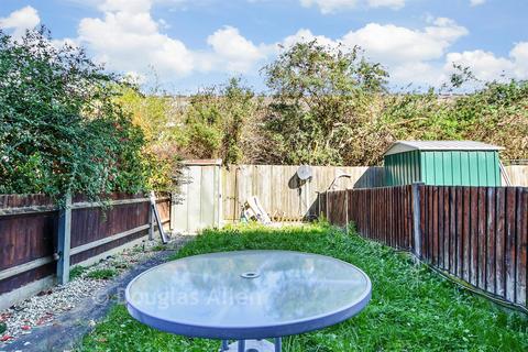 undefined, Seagull Close, Barking IG11