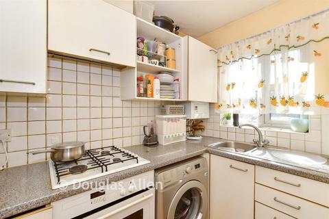 undefined, Seagull Close, Barking IG11