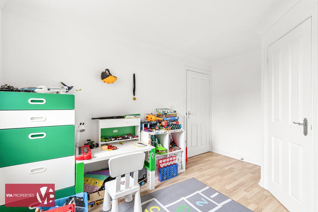 Bedroom with ensuite