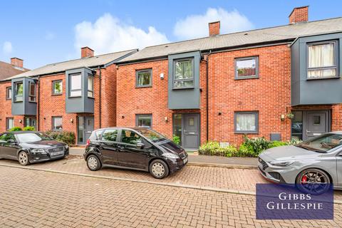 3 bedroom semi-detached house to rent, Willoughby Avenue, Uxbridge, UB10