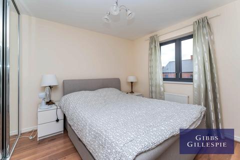 3 bedroom semi-detached house to rent, Willoughby Avenue, Uxbridge, UB10