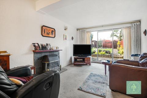 4 bedroom semi-detached house for sale, Sheringham Avenue, London, N14