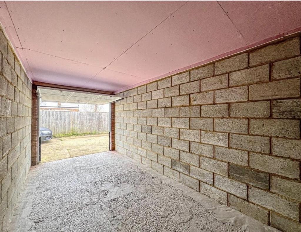 Garage 2.jpeg