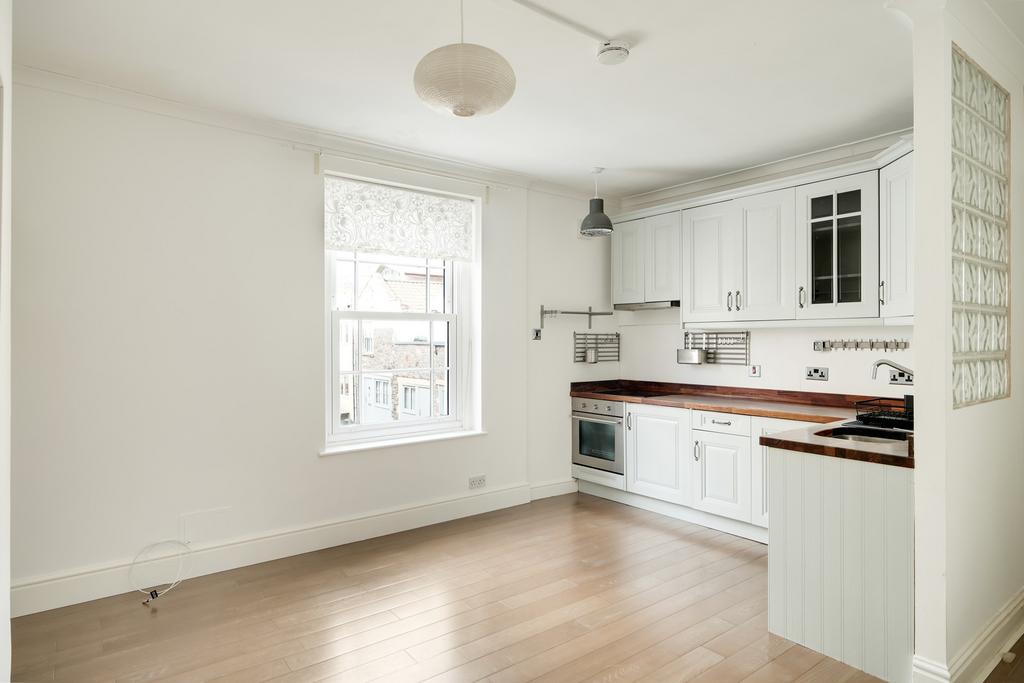 Kitchen ()