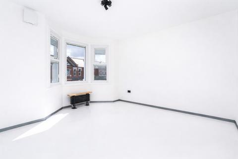 1 bedroom maisonette to rent, Seaford Road, Ealing, W13