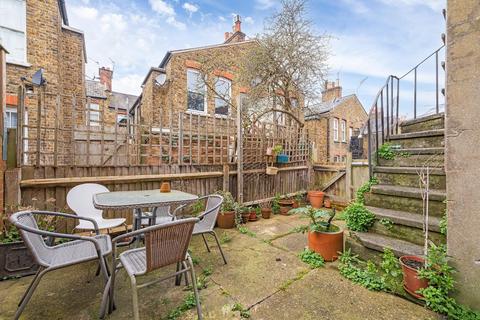 3 bedroom maisonette for sale, Doverfield Road, London SW2