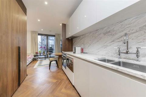 Studio to rent, New Union Square, London SW8