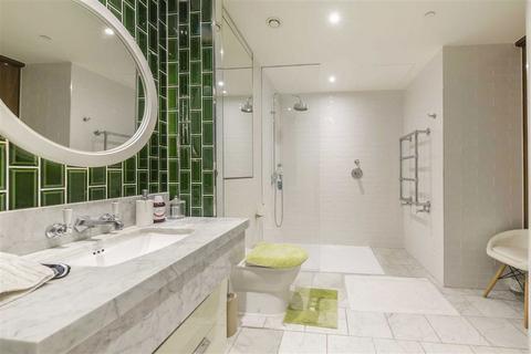 Studio to rent, New Union Square, London SW8
