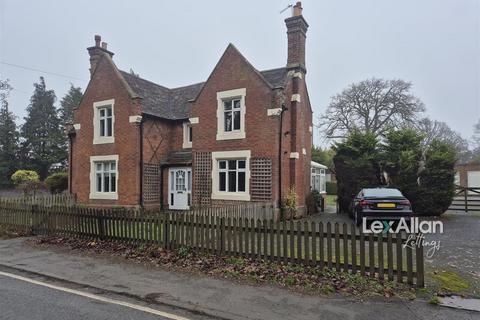 2 bedroom semi-detached house to rent, Stanmore Cottages, Stourbridge Road,, Stanmore,