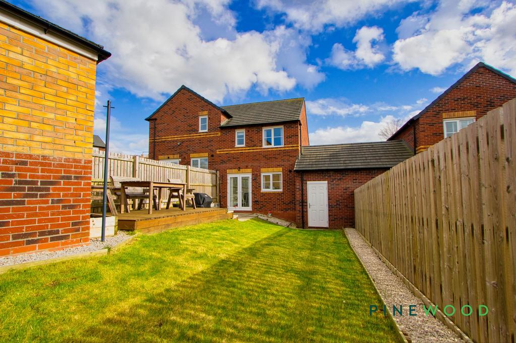 Rear / Garden