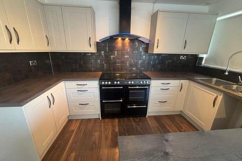 3 bedroom detached house to rent, Rossendale Way, Nuneaton