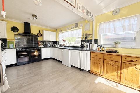 undefined, Beddau, Pontypridd CF38