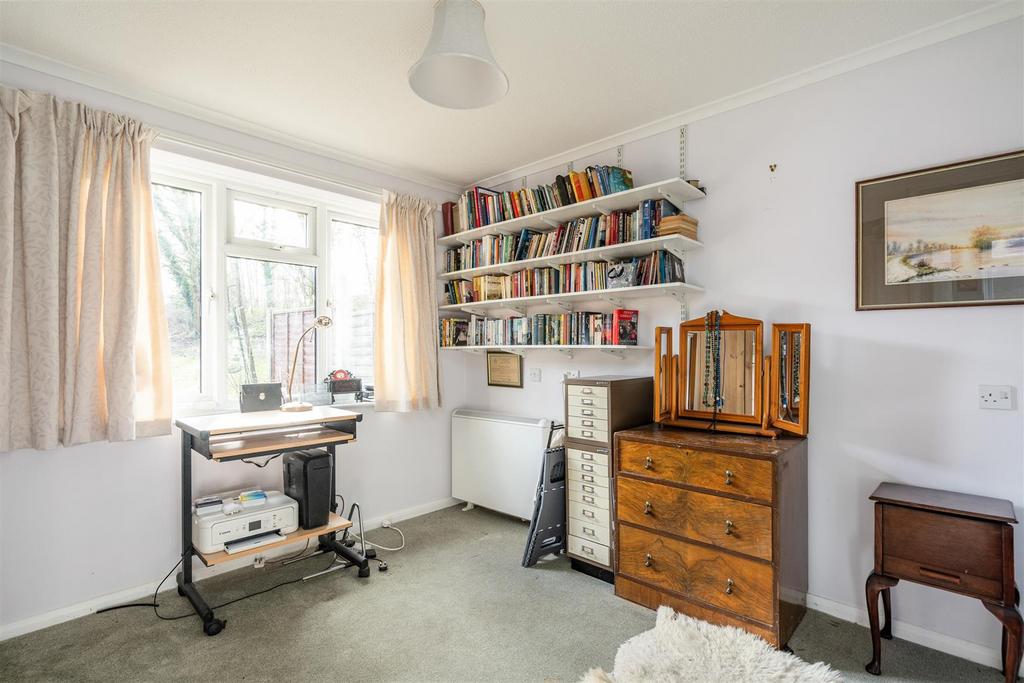 21 Hartlebury Close 7.jpg