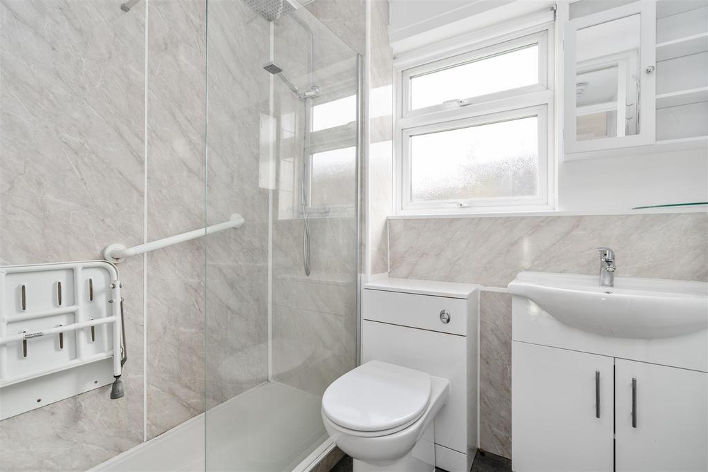 21 Hartlebury Close 5.jpg