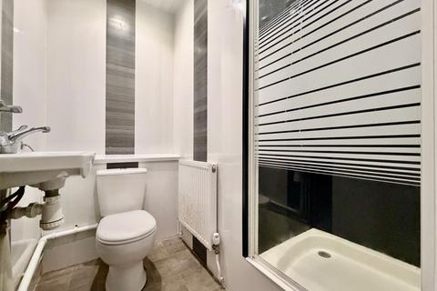 5 bedroom terraced house to rent, Holmfield Road, Blackpool, FY2