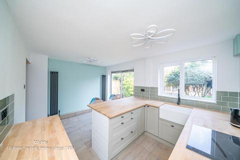 3 bedroom detached house for sale, Lawnoaks Close, Walsall WS8