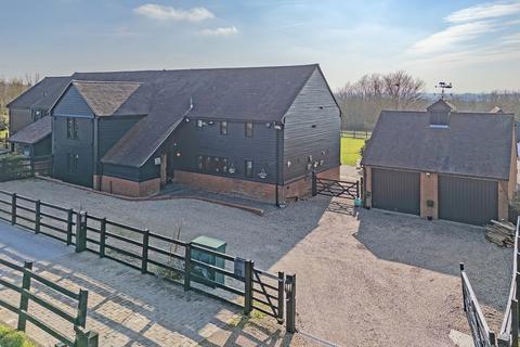 4 bedroom house for sale, Pages Lane, Romford, RM3