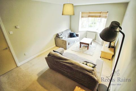 2 bedroom apartment to rent, Tiverton Drive, Cheshire SK9