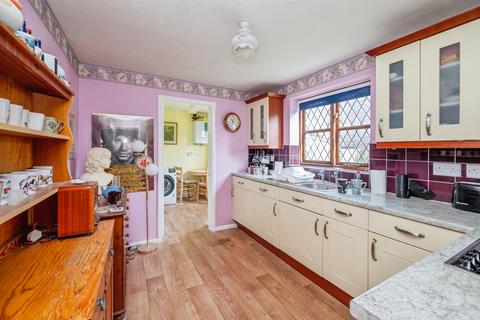 4 bedroom detached house for sale, Prince Of Wales Road, Caister-On-Sea, Great Yarmouth