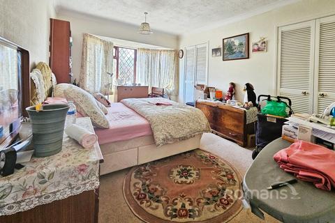 undefined, Pondtail Road, Fleet, Hampshire
