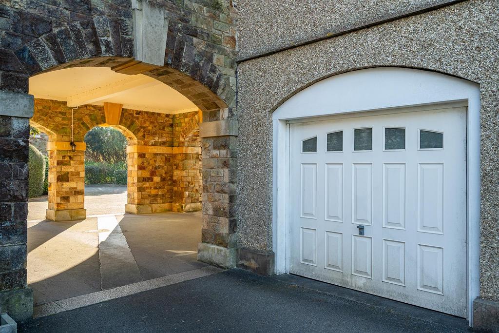 1-Trewinnard-Court exteriors-35.jpg