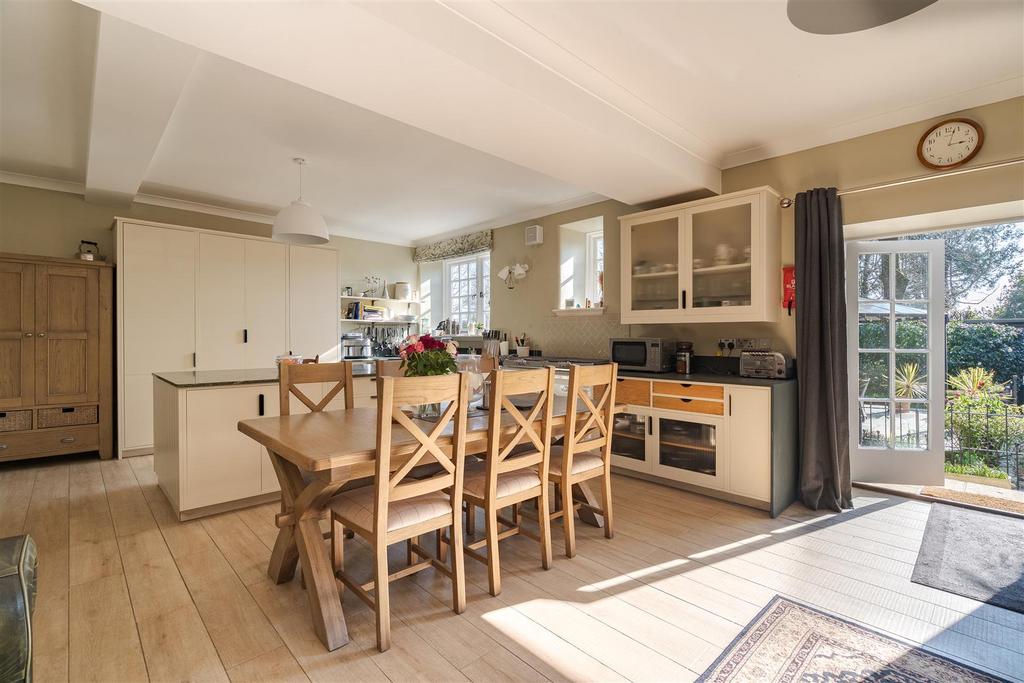 1-Trewinnard-Court interiors-04.jpg