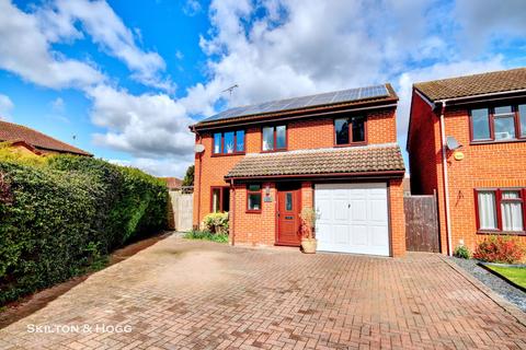 4 bedroom detached house for sale, Worcester Way, Daventry NN11