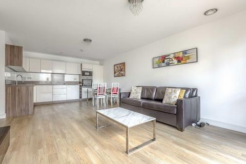 2 bedroom flat to rent, Pell Street, London SE8