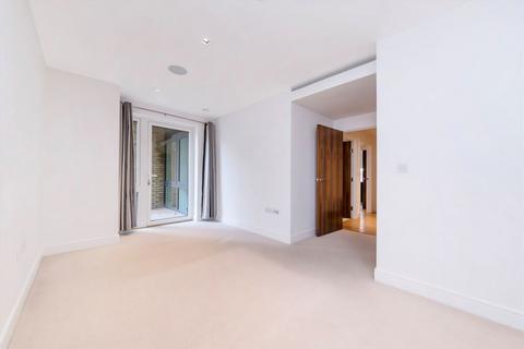 undefined, Kew Bridge Road, Brentford TW8