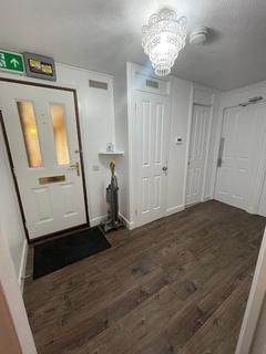 3 bedroom apartment to rent, Haltside, Hatfield, AL10