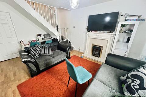 2 bedroom end of terrace house for sale, Wren Street, Dudley DY1