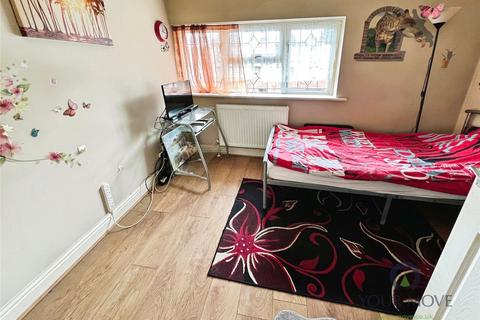 3 bedroom terraced house for sale, Green Park Road, West Midlands DY2