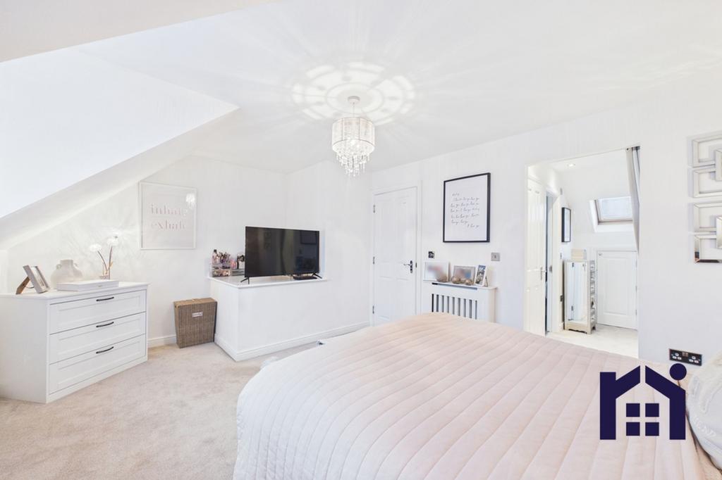 Principal bedroom