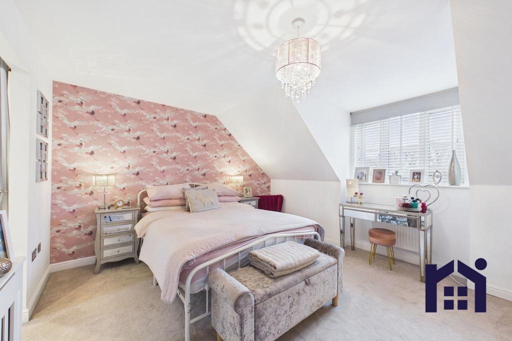 Principal bedroom