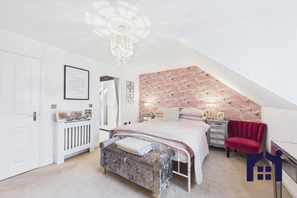 Principal bedroom