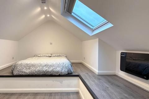 1 bedroom flat to rent, Chichele Road