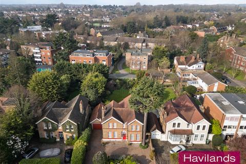5 bedroom detached house for sale, Wellington Road, Enfield