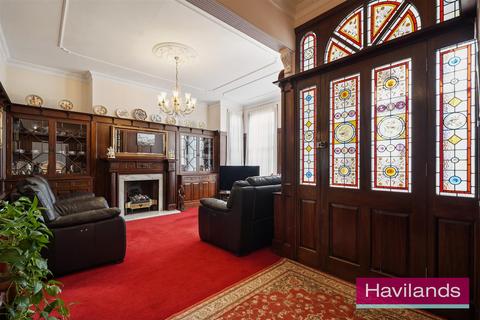 5 bedroom detached house for sale, Wellington Road, Enfield