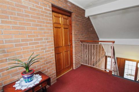 2 bedroom flat for sale, Hyndford Road, Lanark