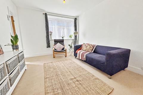 2 bedroom flat for sale, Southbourne