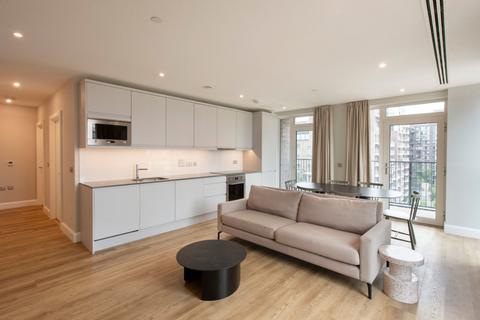 3 bedroom flat to rent, The Lark, Moat Street, London