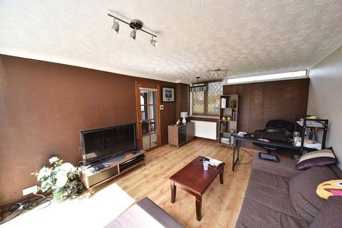 3 bedroom terraced house for sale, Clare Close, Mildenhall, Bury St. Edmunds, Suffolk, IP28
