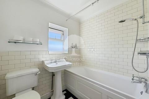 undefined, Queensway, Berkshire SL6