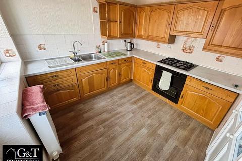 2 bedroom bungalow for sale, Thanet Close, Kingswinford