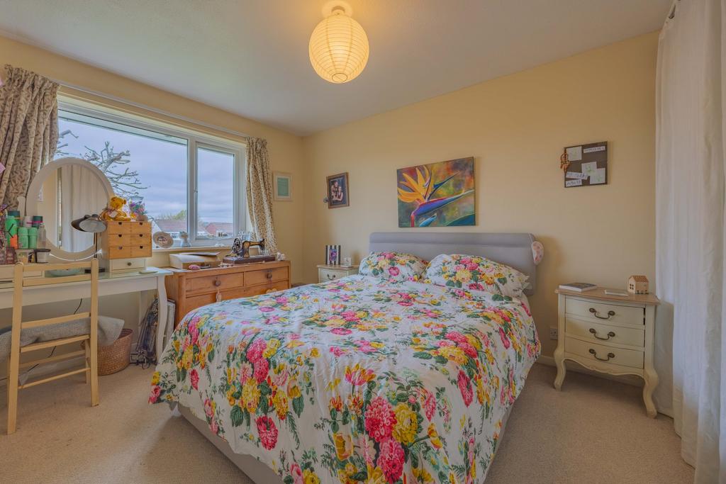 Ewemove Taunton - Castlemans Road (8)