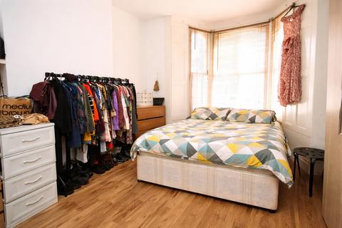 1 bedroom flat to rent, Mayton Street, London