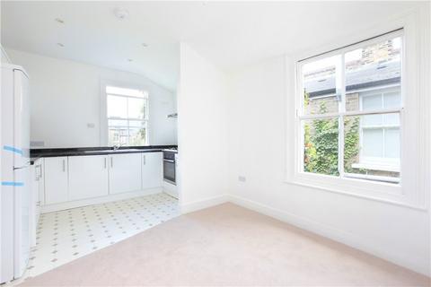 2 bedroom flat to rent, Midmoor Road, Clapham South, London