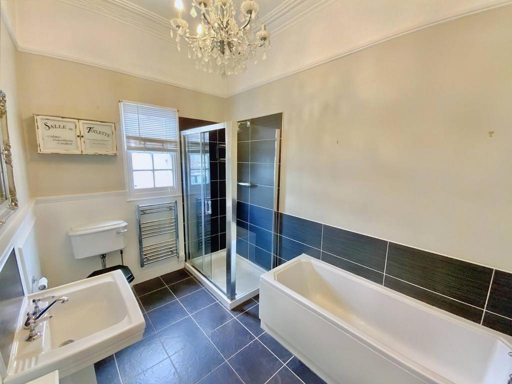 Main bathroom