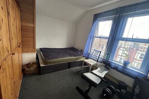 2 bedroom apartment for sale, St Pauls Avenue, London, NW2